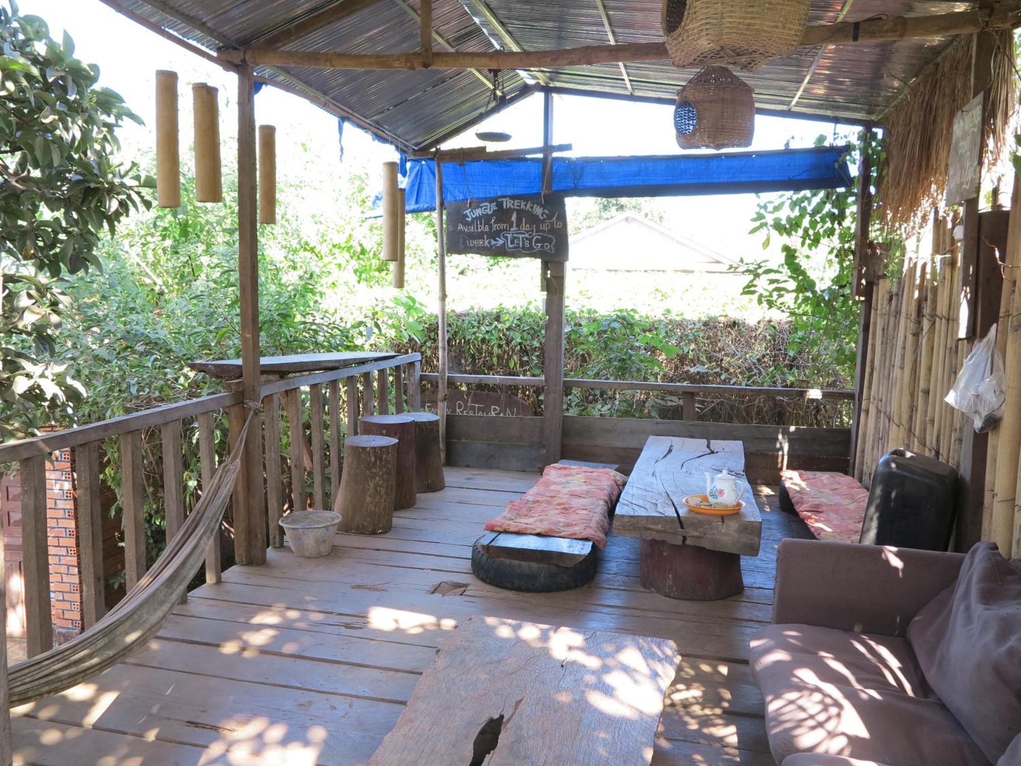 Ratanakiri Homestay & Jungle Trek Banlung Esterno foto
