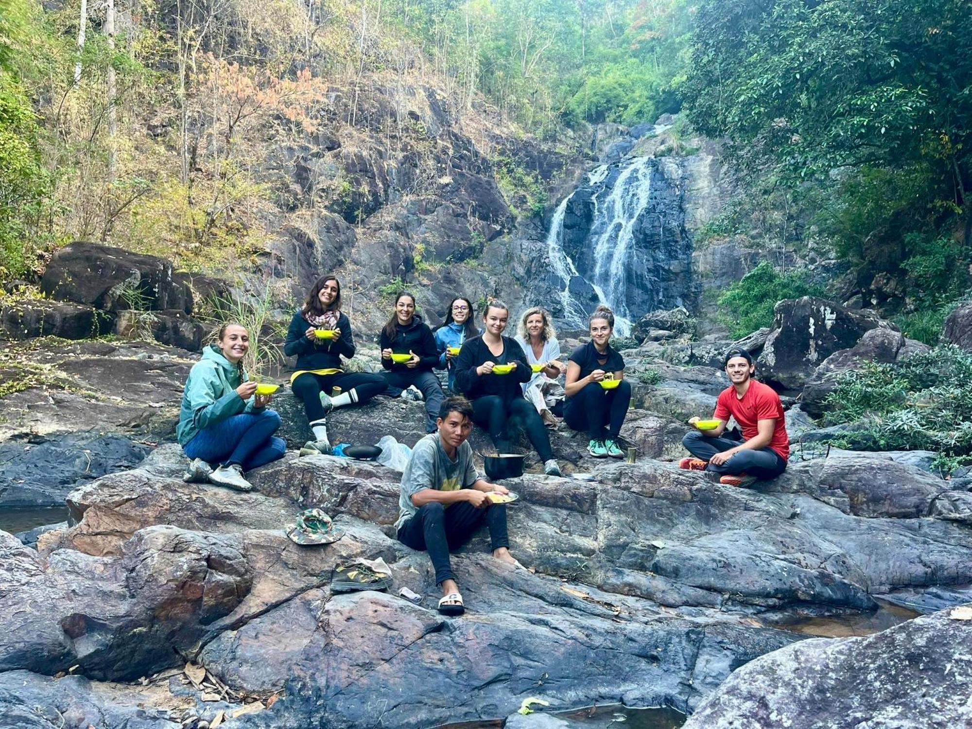 Ratanakiri Homestay & Jungle Trek Banlung Esterno foto