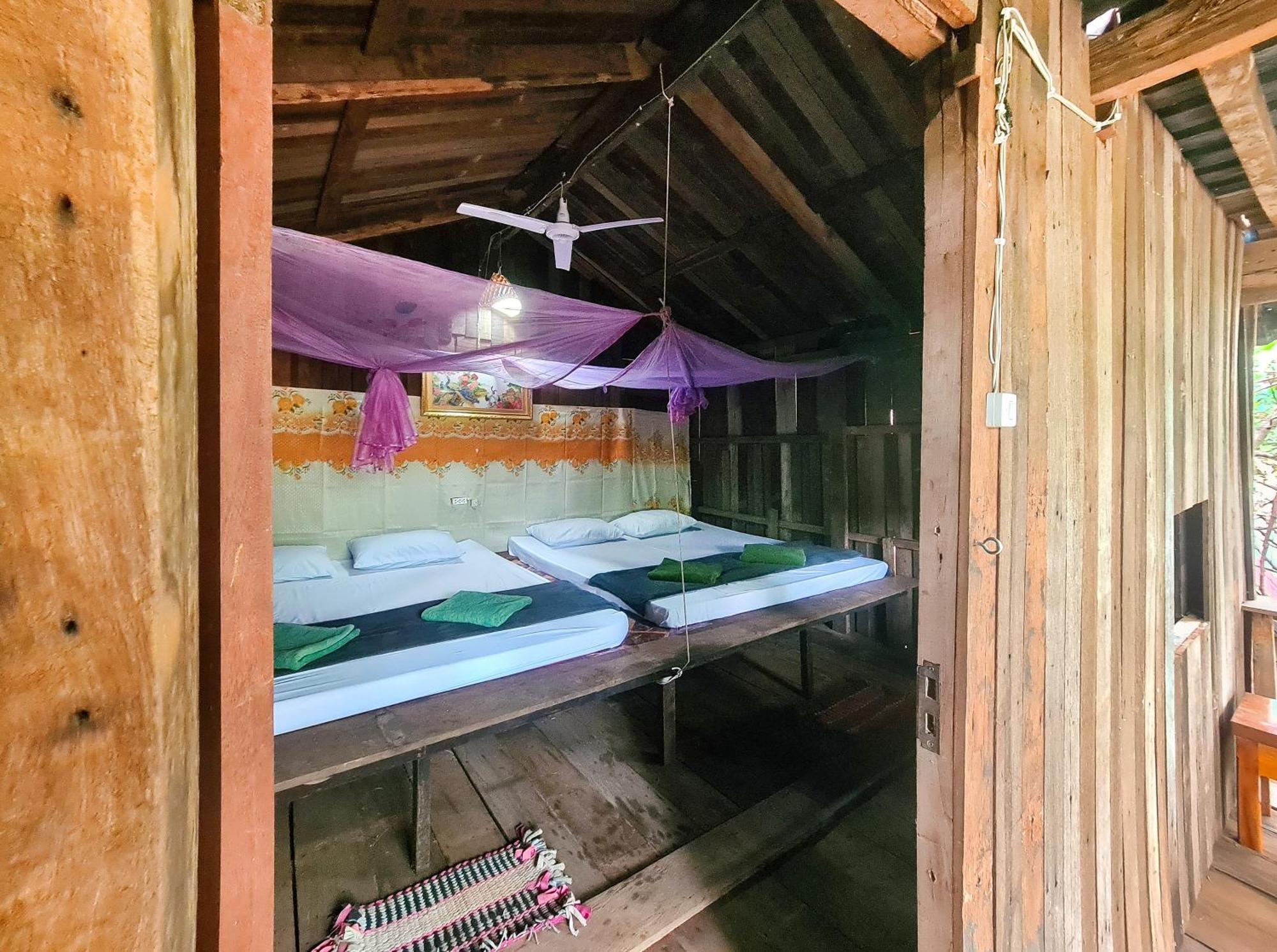 Ratanakiri Homestay & Jungle Trek Banlung Esterno foto