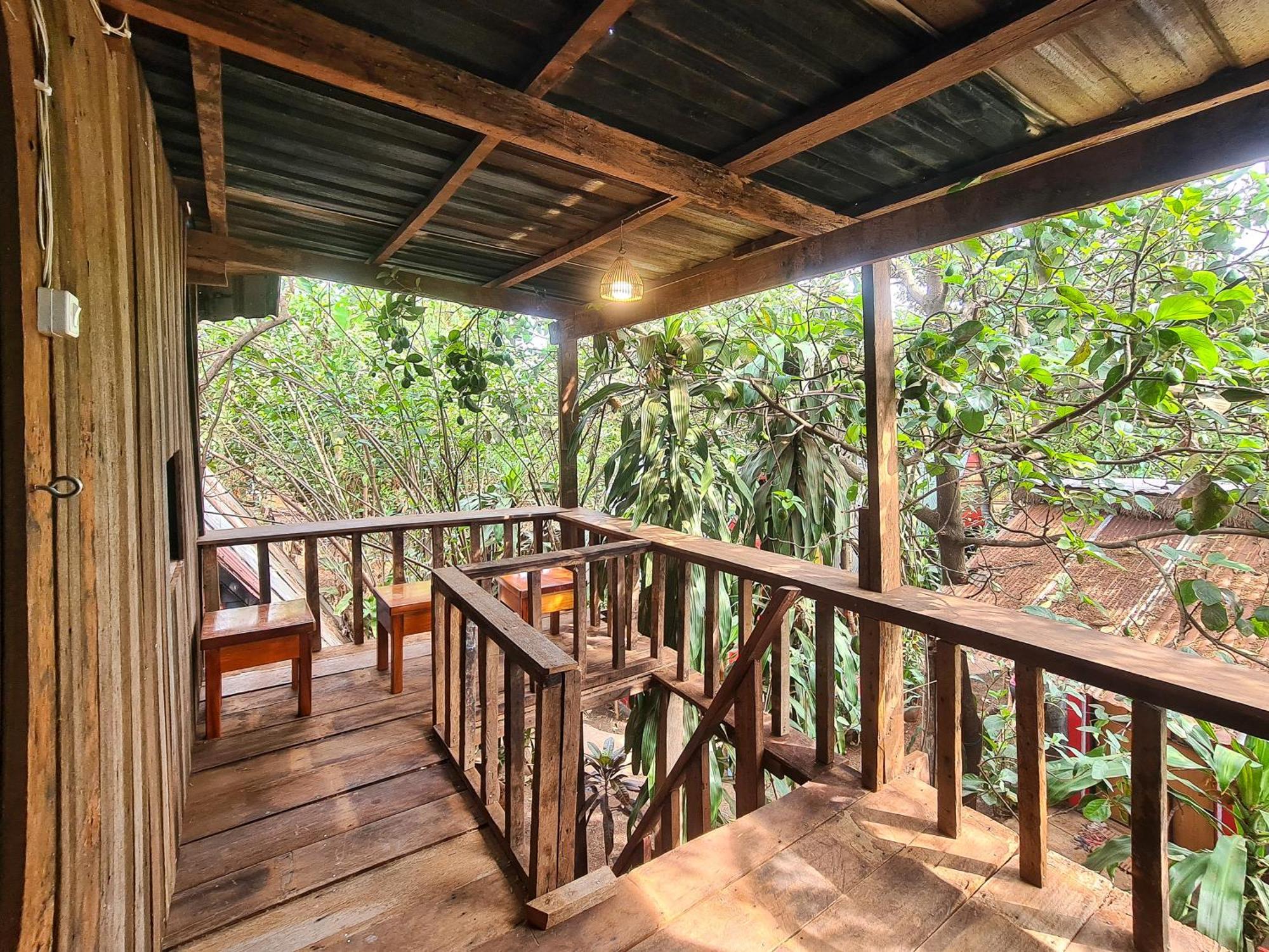 Ratanakiri Homestay & Jungle Trek Banlung Esterno foto