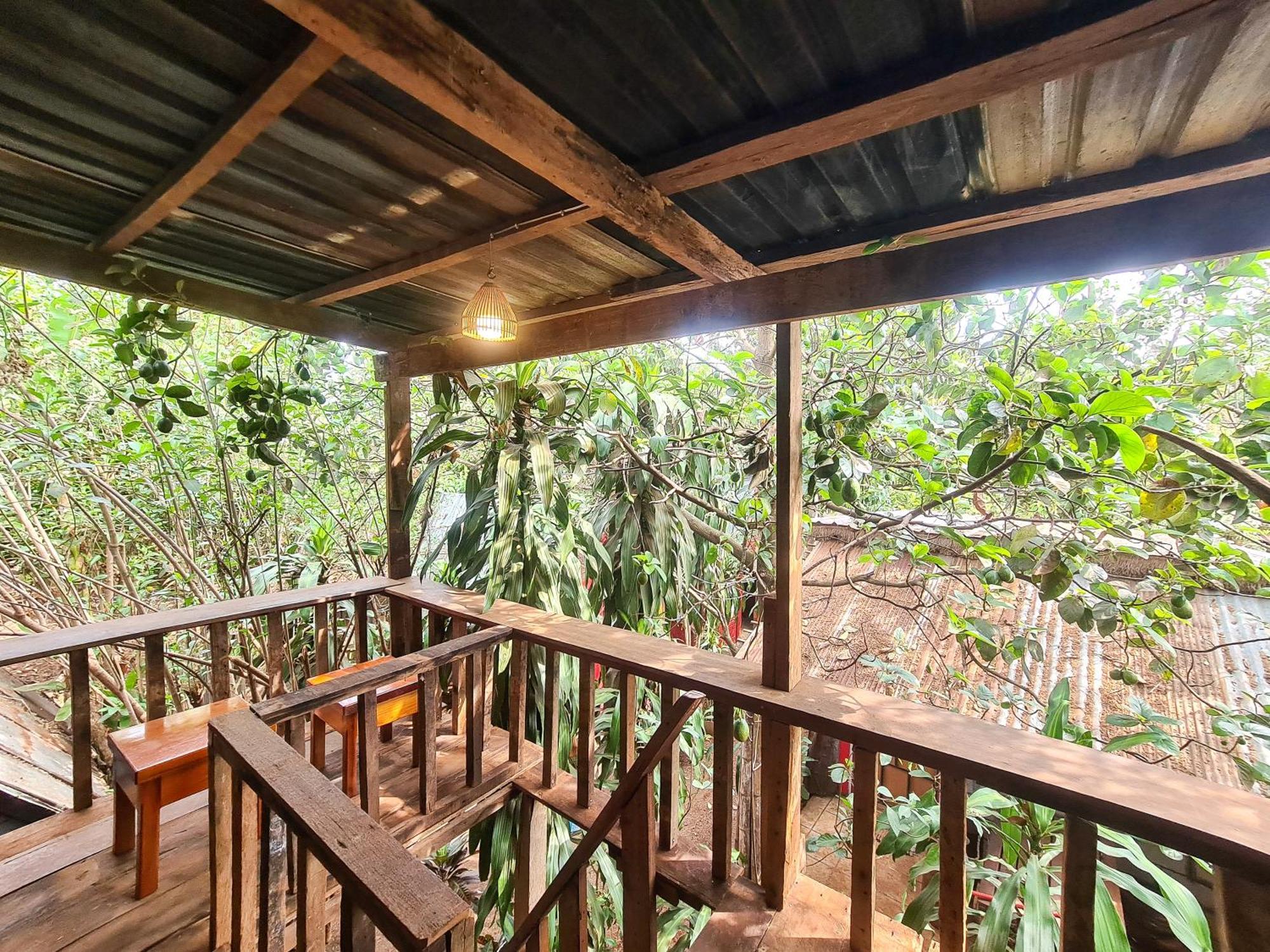 Ratanakiri Homestay & Jungle Trek Banlung Esterno foto