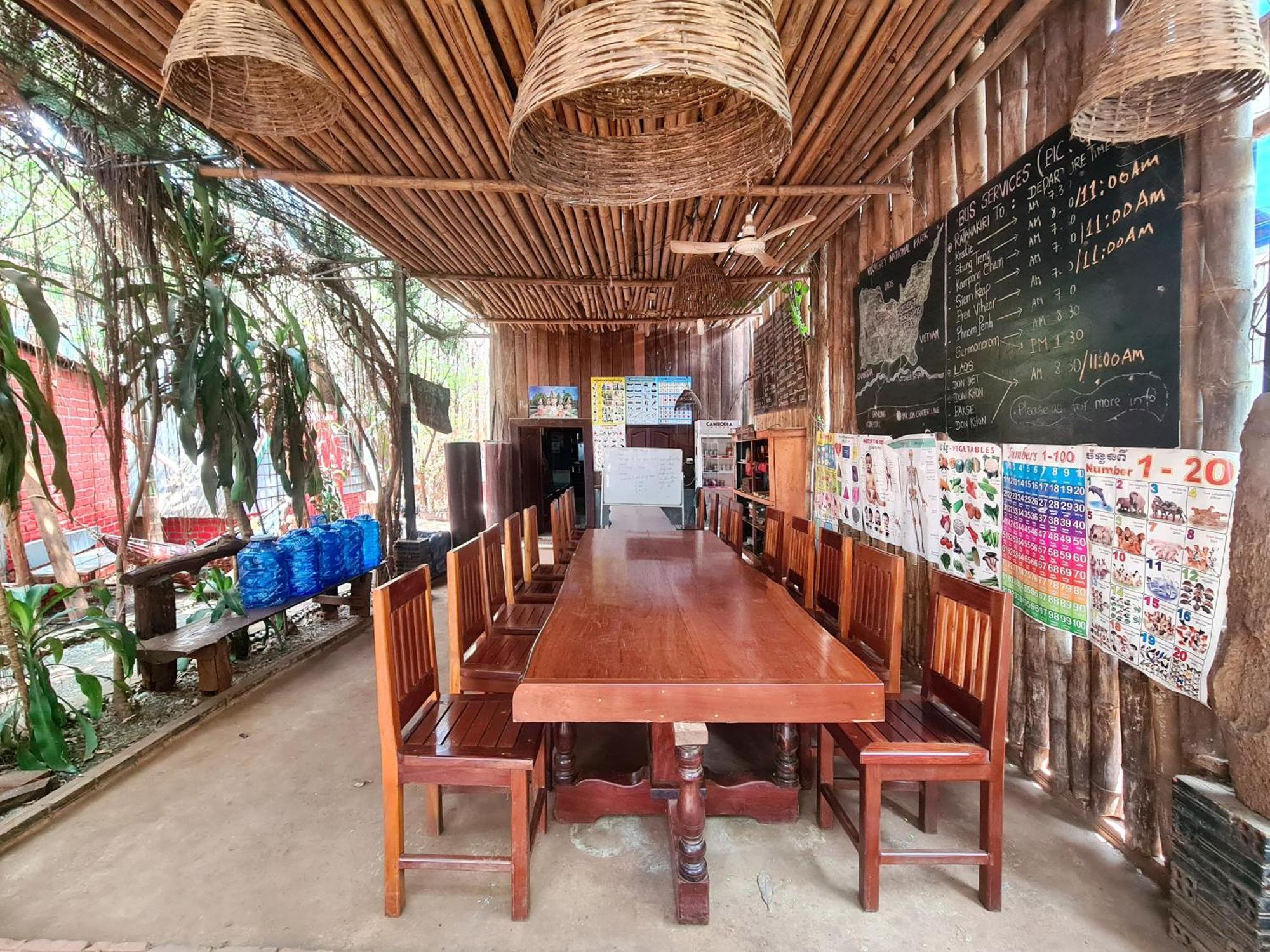 Ratanakiri Homestay & Jungle Trek Banlung Esterno foto